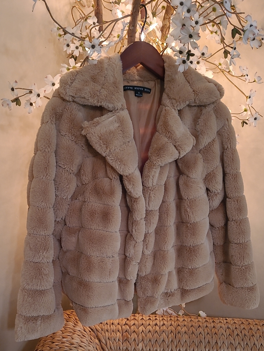 Beige Plush Faux-Fur Jacket - Picture 4 of 4